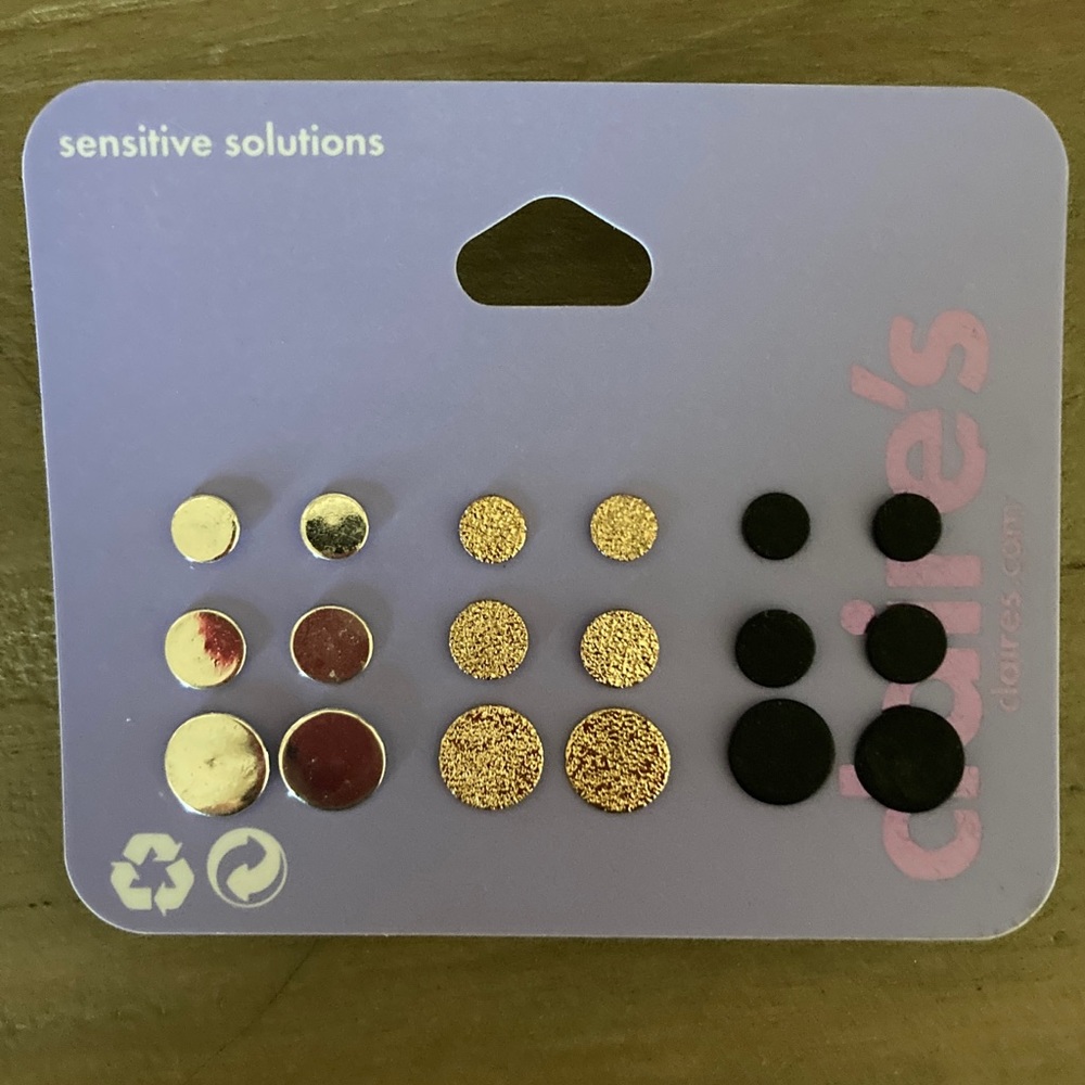 💥LAST CHANCE💥
NWT Earrings - multipack